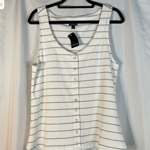 Torrid Sz 2(18/20) Stripe Rib Button Front Tank